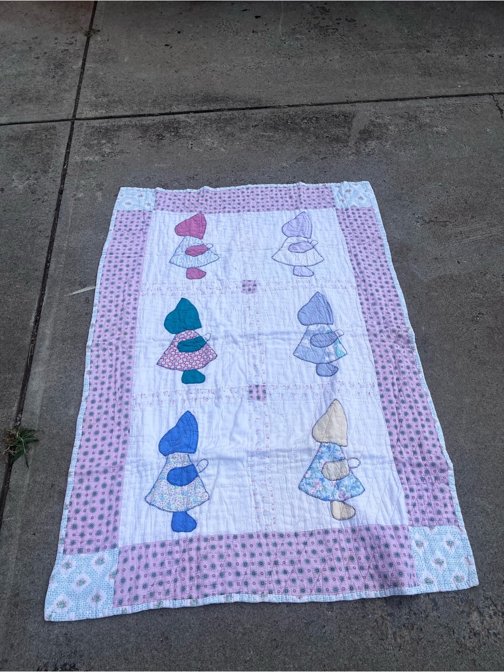 Nursery Sunbonnet Sue quilt